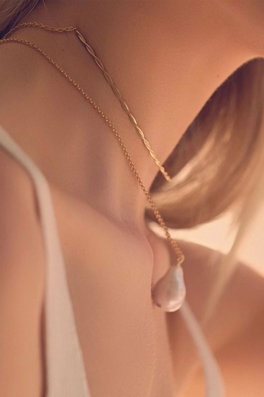 * Natasha Schweitzer | Helix Necklace 14K | Jewellery