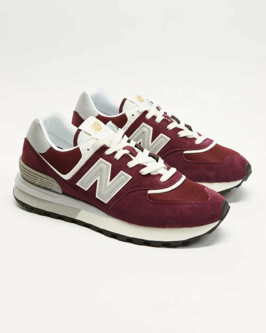 * New Balance | 574 Uni Burgundy | Sneakers