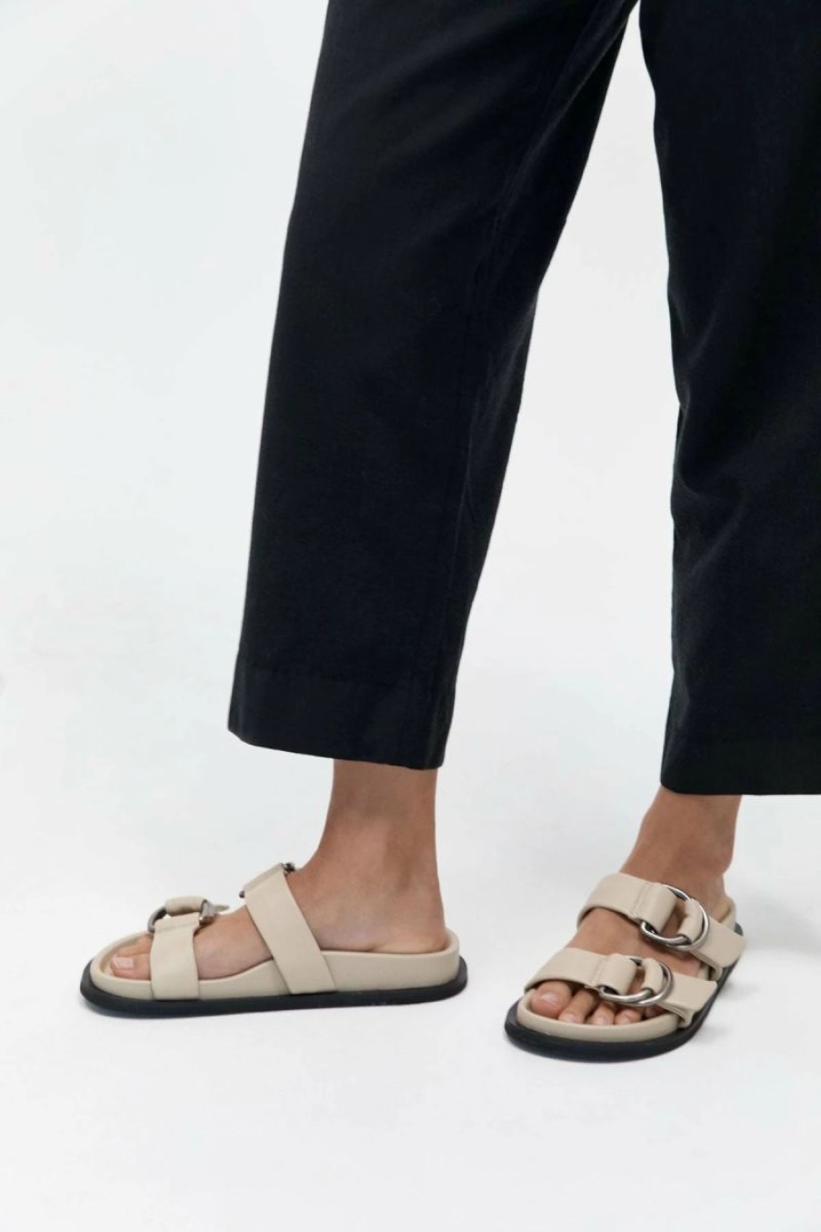 * St Agni St. Agni | Ring Detail Slide Ecru | Sandals